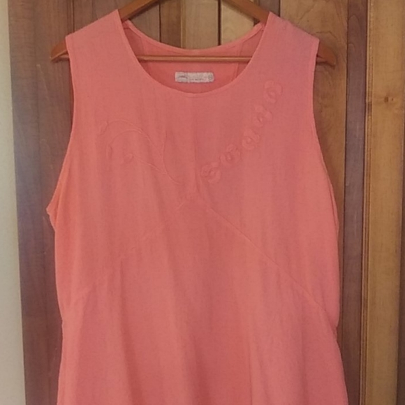 Handkerchief style top - Picture 2 of 7